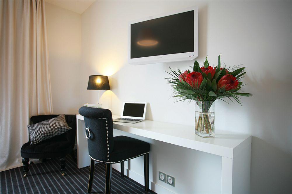 Hotel La Residence Des Artistes Roscoff Bagian luar foto