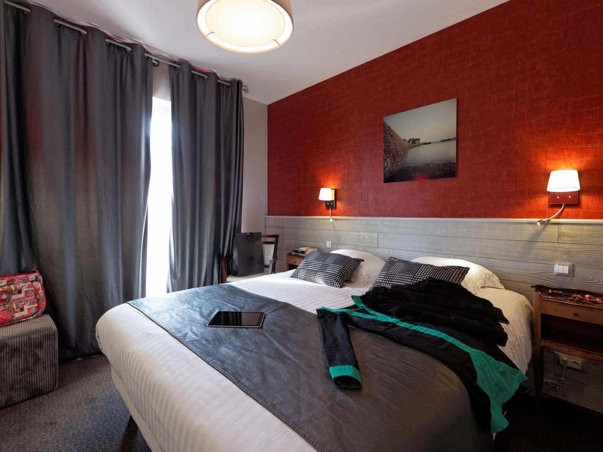 Hotel La Residence Des Artistes Roscoff Bagian luar foto